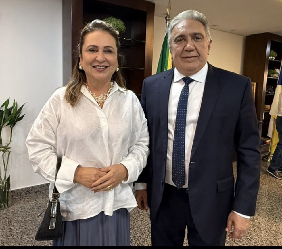Ex-senadora Kátia visita Laurez no Palácio e chega a dizer que o Tocantins “voltou a sorrir” Ex-senadora Kátia visita Laurez no Palácio e chega a dizer que o Tocantins “voltou a sorrir”