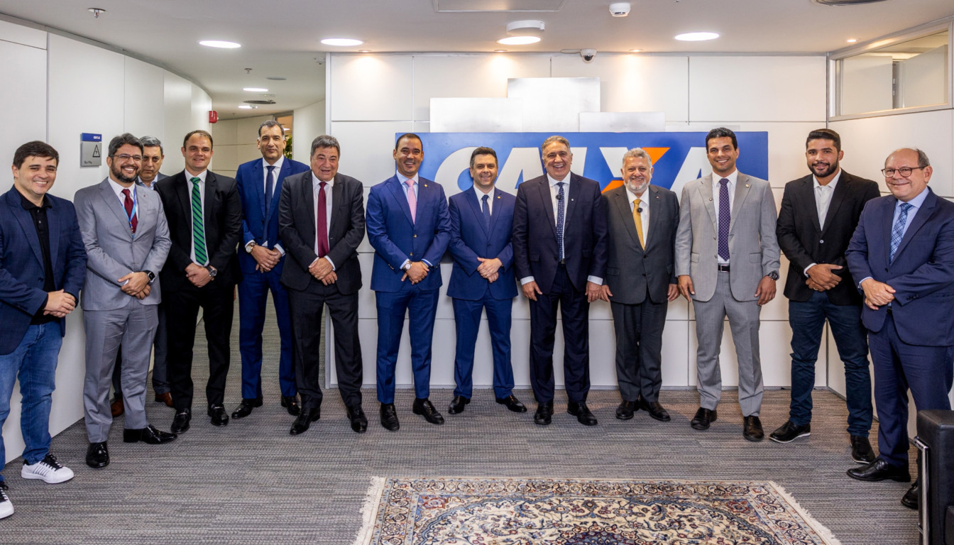 Com Irajá e Dimas, Laurez tenta com o  presidente da Caixa abertura de linhas de microcrédito aos produtores rurais tocantinenses