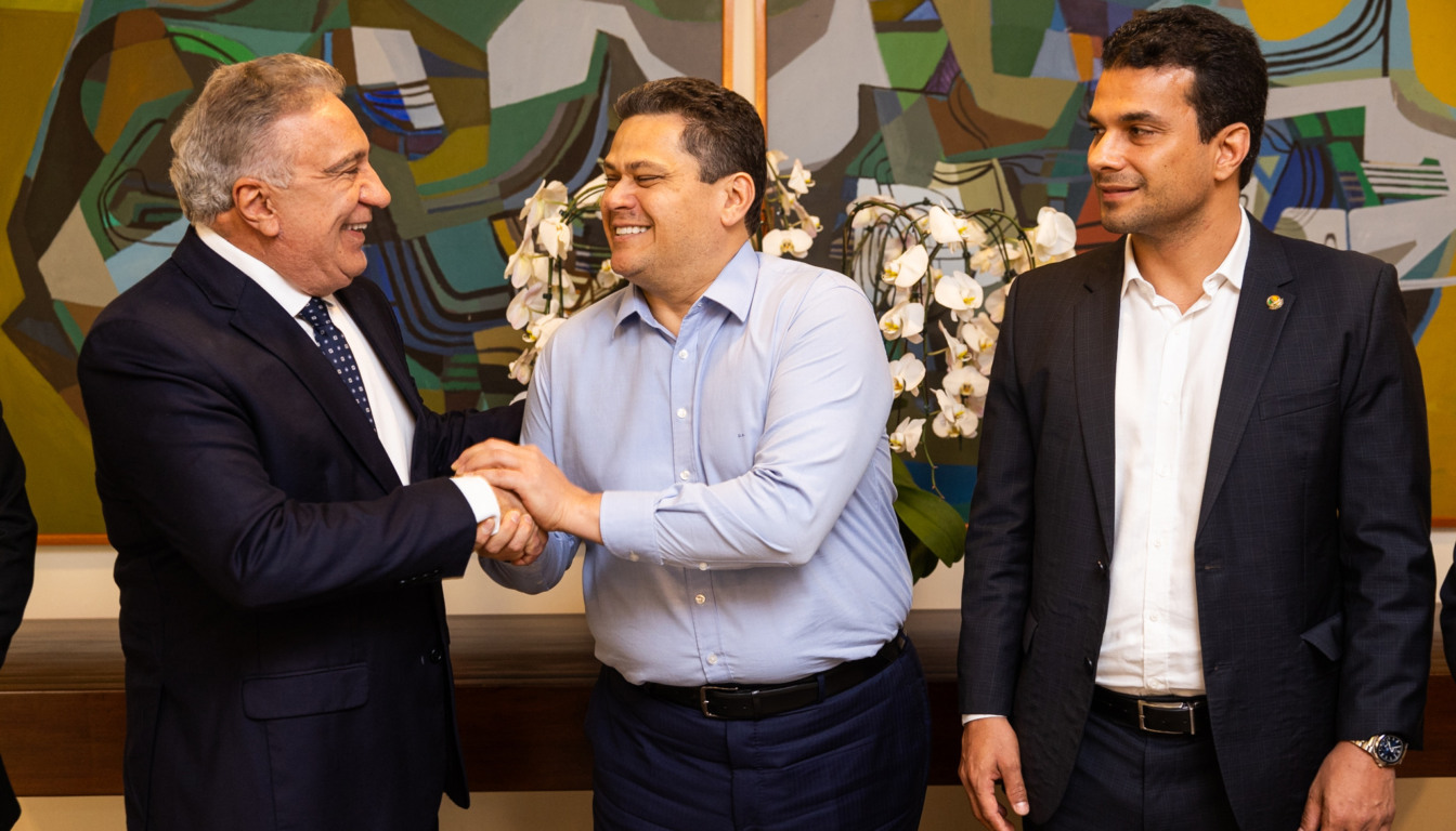 Em agenda só com Irajá e Dimas, Laurez vai a Davi Alcolumbre e diz que Tocantins depende muito do Senado