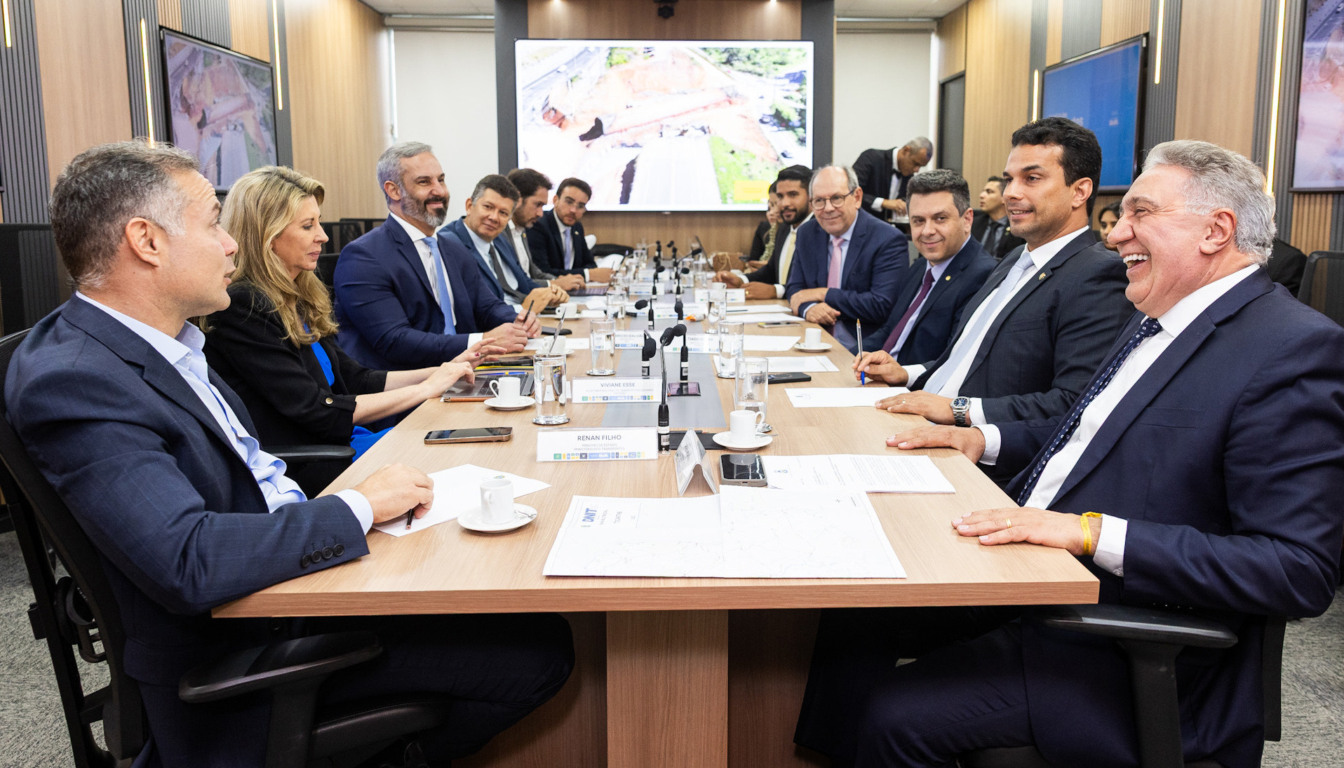 Ministro volta a prometer entrega da nova ponte JK antes de 20 de dezembro e conclusão da de Xambioá até o final do ano 