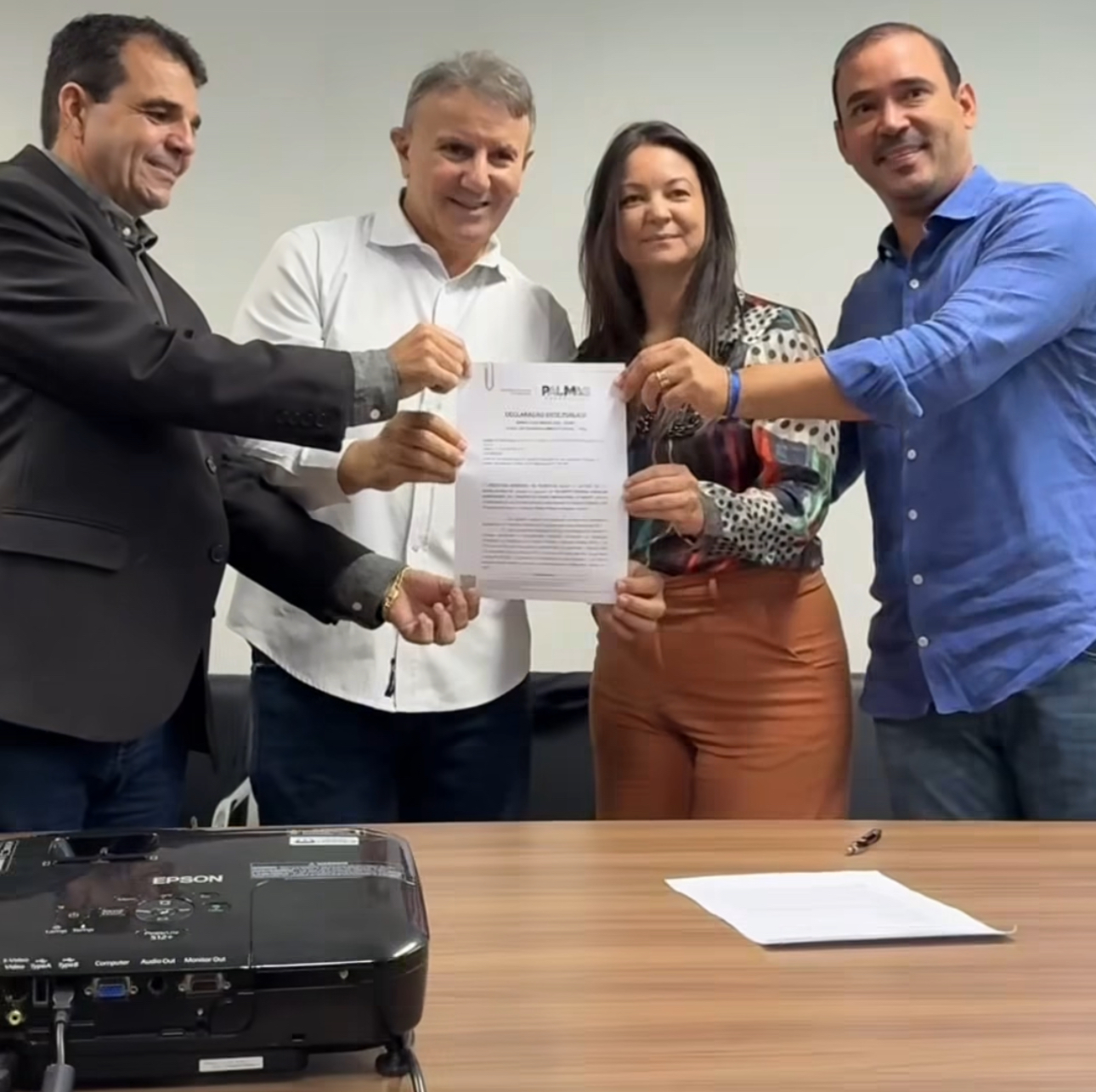 Eduardo Siqueira Campos anuncia protocolo para construção de moradias populares em Palmas