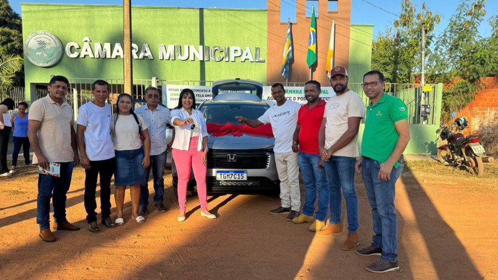 Janad Valcari entrega veículo zero quilômetro para Câmara Municipal de Taipas do Tocantins