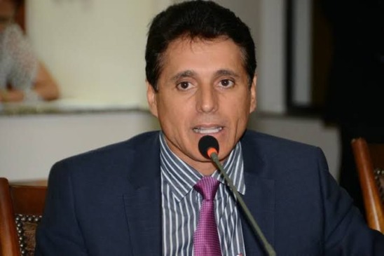 Alvo da operação, Nilton Franco nega ter sido afastado e diz que segue exercendo o mandato normalmente