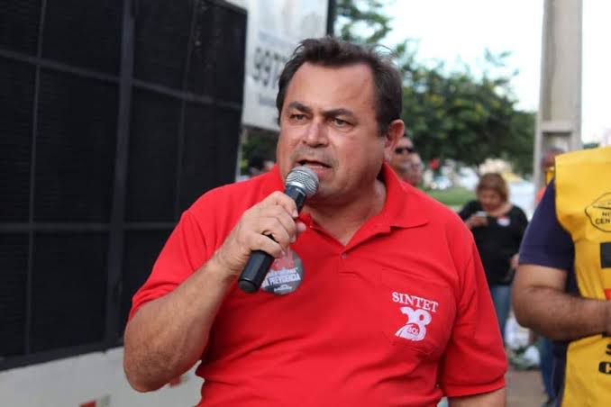 Tensão na Educação: Sintet endurece cobrança sobre PCCR, dá prazo para resposta e não descarta estado de greve