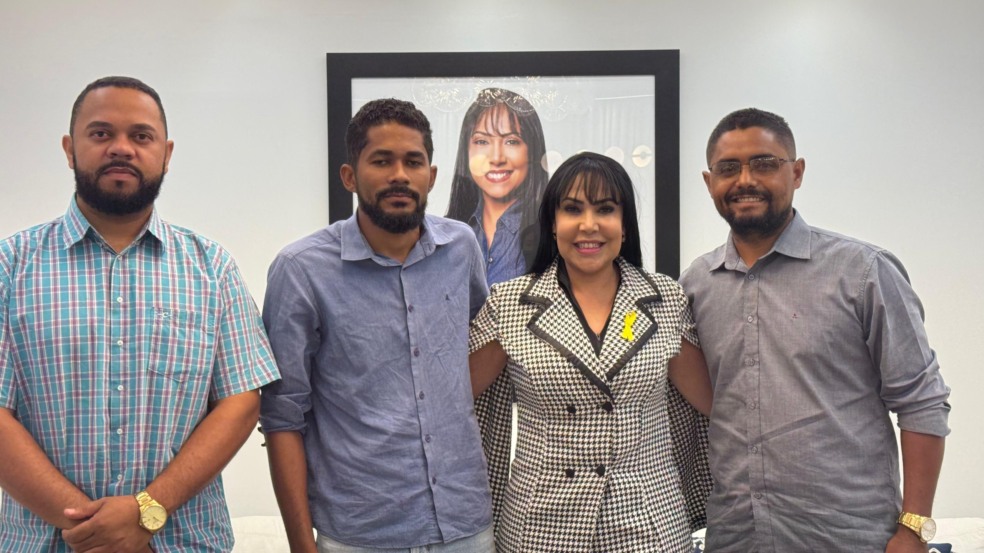 Janad Valcari solicita cobertura de quadra poliesportiva em escola de Rio da Conceição