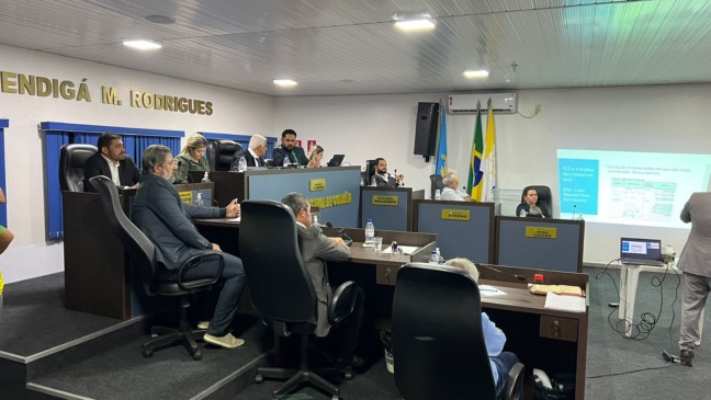 Câmara de Colmeia segue parecer do TCE e rejeita contas de ex-prefeita