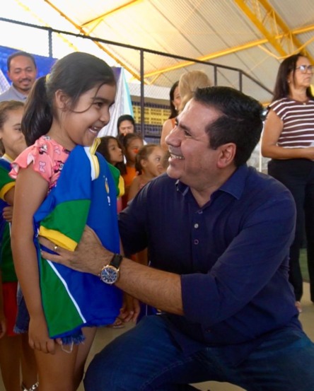  “Antes de ser deputado, sou professor de carreira, pai de quatro filhos e conheço as necessidades”, declarou Marcus Marcelo durante a solenidade
 