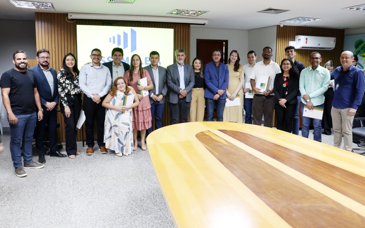 Cerimônia na Assembleia oficializa posse de nove novos servidores aprovados em concurso