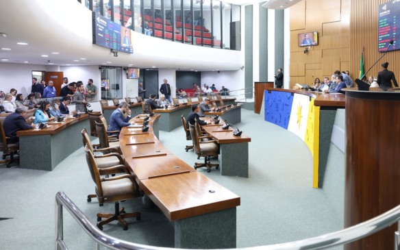Deputados aprovam MP que reajusta salários de servidores temporários do Tocantins