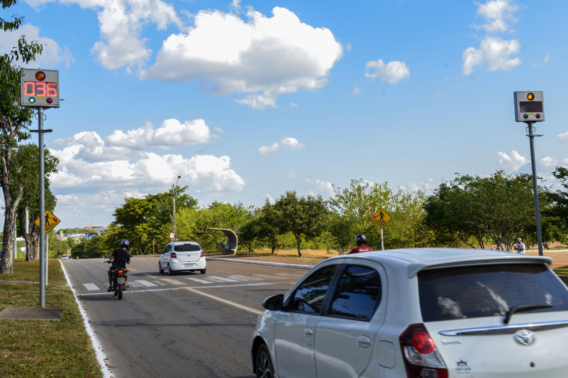 Multas de trânsito pendentes podem ser pagas com cartão de crédito em Palmas