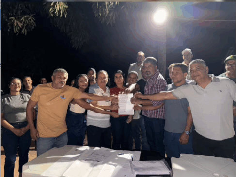 Léo Barbosa garante recurso de R$ 500 mil para pavimentação asfáltica em distrito de Taguatinga e prefeito Paulo Roberto autoriza início das obras