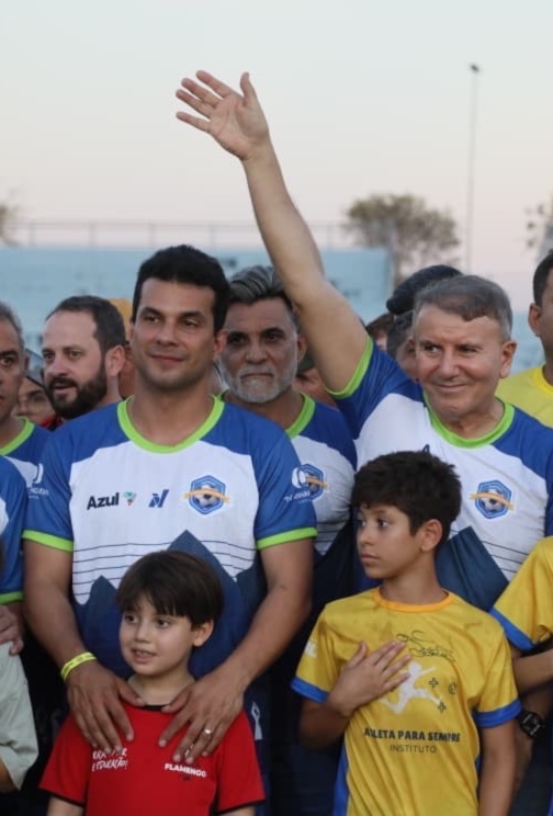 Irajá marca entrega de cestas no mesmo horário de evento com ministro do Esporte em Palmas