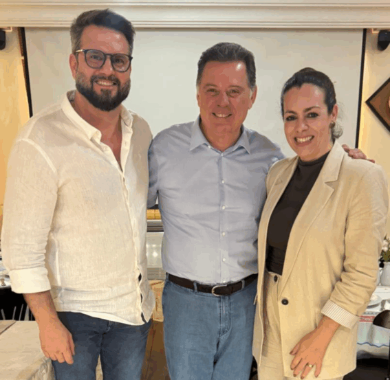 Perillo lança pré-candidatura ao governo de Goiás e Cínthia diz em discurso que quer trazer legado dele para o Tocantins