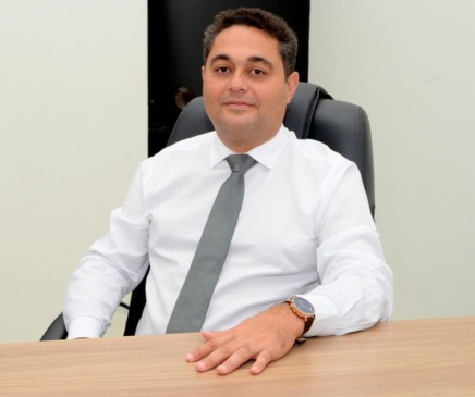 À Gazeta, secretário Jairo Mariano aponta desequilíbrio nas contas, mas garante pagamento da folha nesta sexta