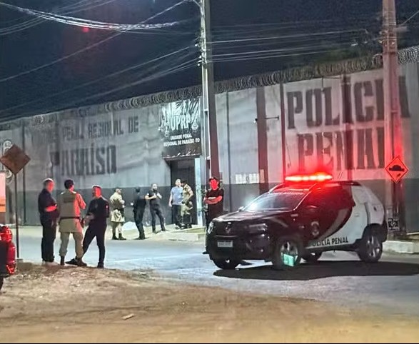 Detentos do semiaberto foram baleados na porta do presídio de Paraíso — Foto: Caio Silva/Paraíso no Grale