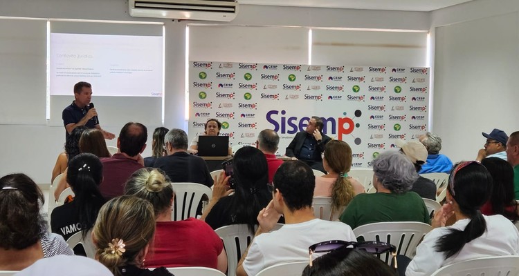 Em Palmas, servidores aprovam Estado de Greve