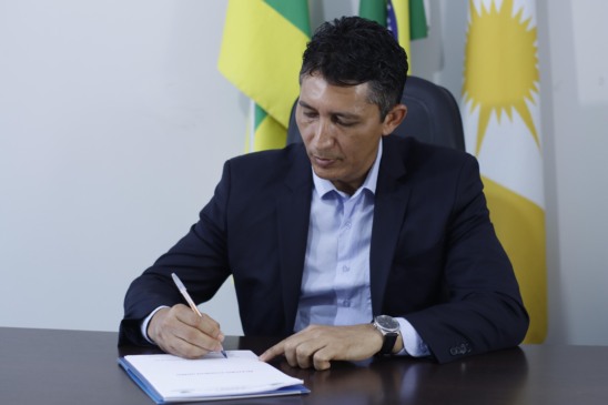 No Dia do Professor, pré-candidato Professor Adriano divulga carta e reafirma compromisso com a educação tocantinense