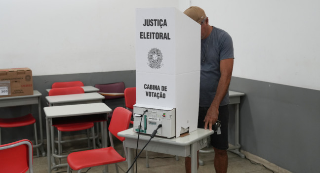 No dia da Democracia, TRE reafirma compromisso de garantir eleições livres, seguras e transparentes