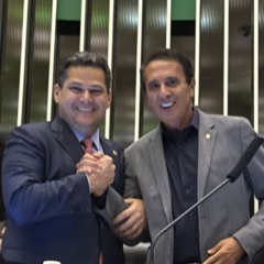 Gaguim recebe apoio de Alcolumbre na disputa ao Senado que defende também composição com Dorinha e Gomes