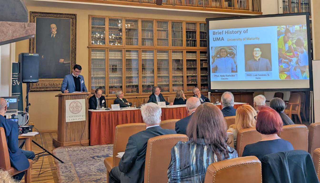 Dr. Luiz Sinésio Neto apresenta tecnologia social da UMA na Conferência Internacional sobre Longevidade que está acontecendo na República Tcheca - Foto: Divulgação