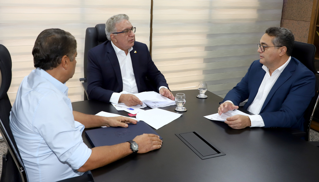 Governador do Tocantins, Laurez Moreira, determinou a continuidade e a celeridade das obras de implantação do aeródromo de São Félix do Tocantins com celeridade - Foto: Marcio Vieira/Governo do Tocantins