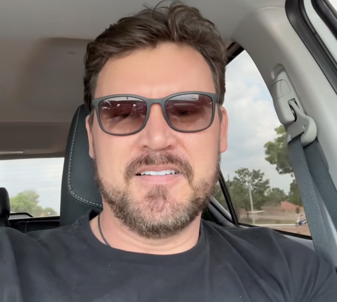 Screenshot Screenshot