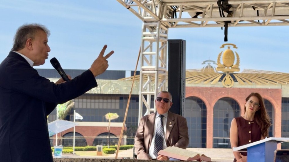 Eduardo argumenta que homenagem ao pai em Avenida não diminui a importância de Teotônio Segurado e pede a deputados: “devolvam o nome original ao Palácio” Eduardo argumenta que homenagem ao pai em Avenida não diminui a importância de Teotônio Segurado e pede a deputados: “devolvam o nome original ao Palácio”