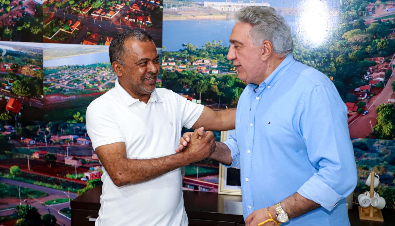 Com Vicentinho e ao lado do prefeito, Laurez Moreira anuncia R$ 2,3 milhões para Aguiarnópolis: “queremos ajudar os que mais precisam” Com Vicentinho e ao lado do prefeito, Laurez Moreira anuncia R$ 2,3 milhões para Aguiarnópolis: “queremos ajudar os que mais precisam”