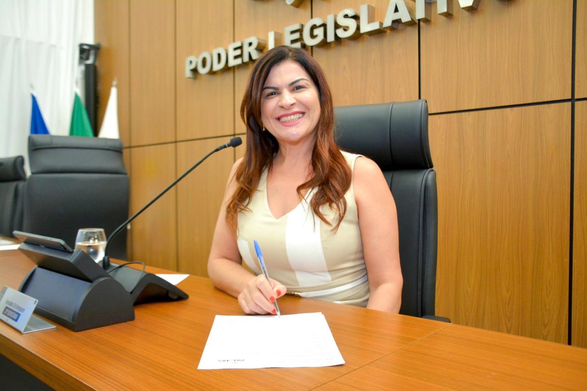 Lei da vereadora Karina Café garante distribuição gratuita de cordões de identificação para pessoas com deficiências e transtornos ocultos em Palmas