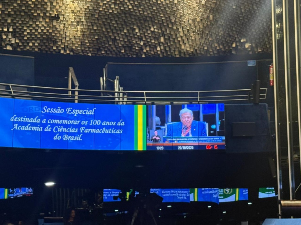 No Senado, Ogari Pacheco ganha reconhecimento pela atuação científica e defende “produção nacional de inovações significantes”
