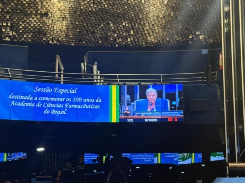 No Senado, Ogari Pacheco ganha reconhecimento pela atuação científica e defende “produção nacional de inovações significantes”