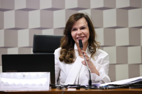 Senadora Professora Dorinha