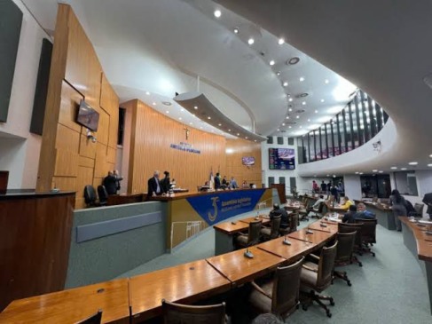 Entre cautela, rumores e prudência: o clima político legislativo além do “Laurez X Wanderlei”