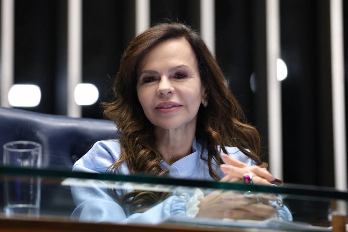 Relatada pela Senadora Professora Dorinha, Congresso aprova proposta para permitir que nova faixa de isenção do IR tenha duração indeterminada Relatada pela Senadora Professora Dorinha, Congresso aprova proposta para permitir que nova faixa de isenção do IR tenha duração indeterminada