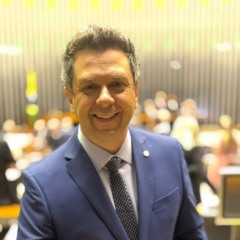 Câmara endurece combate à falsificação de bebidas e inclui projeto de Tiago Dimas que impedirá o reuso criminoso de garrafas de vidro