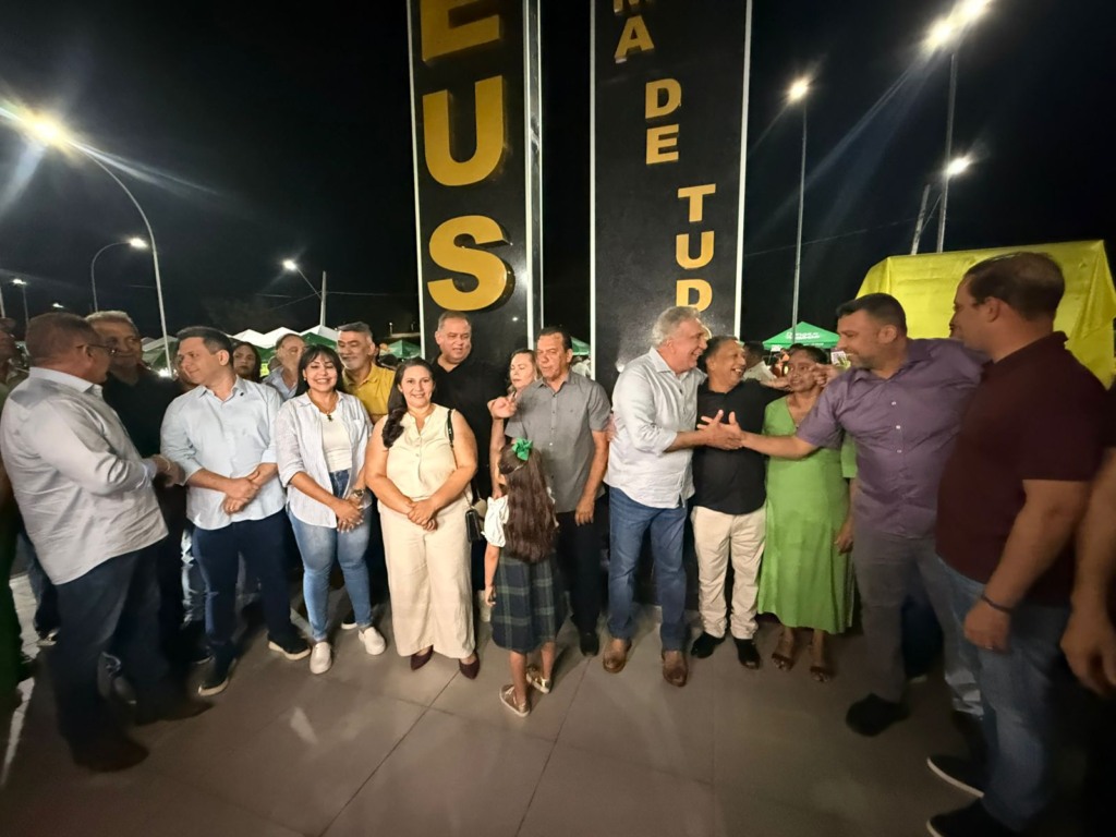 Entre elogios, silêncios e olhares: Tocantinópolis expõe o “jogo” político público da cordialidade; Veja como foram os bastidores Entre elogios, silêncios e olhares: Tocantinópolis expõe o “jogo” político público da cordialidade; Veja como foram os bastidores