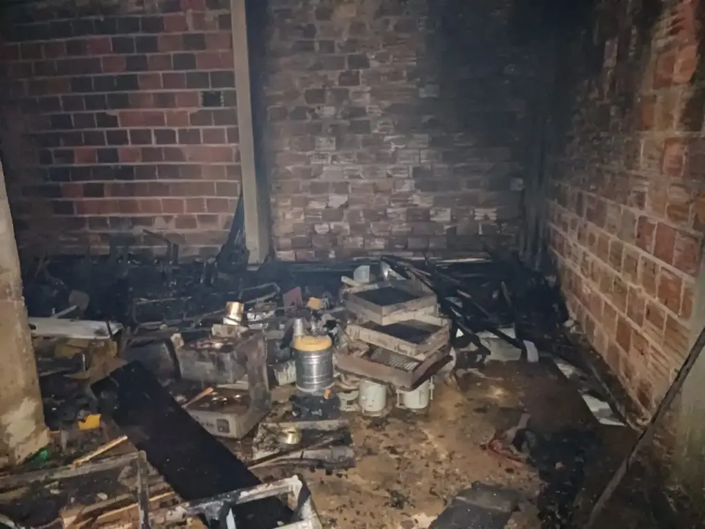 Depósito é alvo de incêndio criminoso durante a madrugada em Palmas