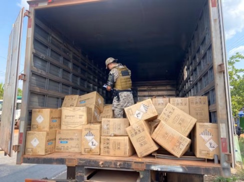 Material apreendido com suspeitos na TO-222 — Foto: Divulgação/Ascom 2º BPM