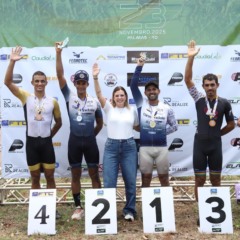 Claudia Lelis apoia e participa da premiação da 1ª etapa do 1º GP Palmas de Ciclismo 2025