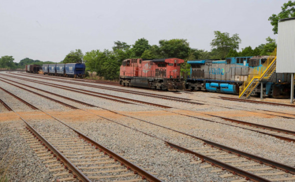 Estrutura do Terminal Rodoferroviário Fazendão é composta por duas locomotivas e 80 vagões - Foto: Frederick Borges/Governo do Tocantins