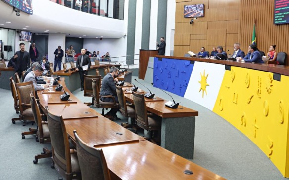 Matéria foram aprovadas na sessão matutina desta quarta-feira — Foto: Koró Rocha