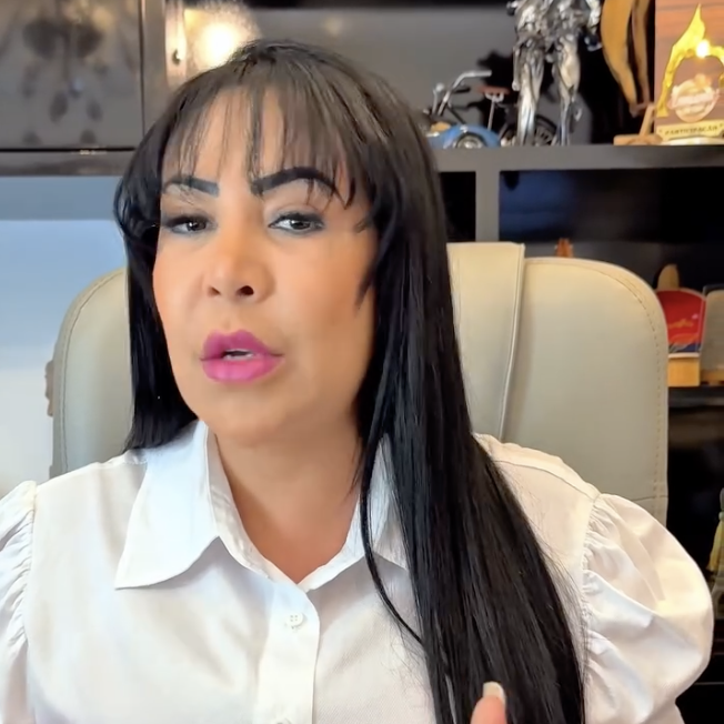 Janad acusa governo Laurez de “covardia” sobre demissões na Educação: “mães e pais de família jogados pra fora como se fossem números”