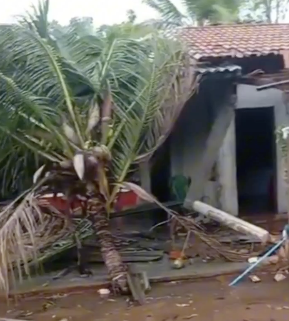 Tempestade assustadora causa danos a residências no norte do TO; VÍDEO