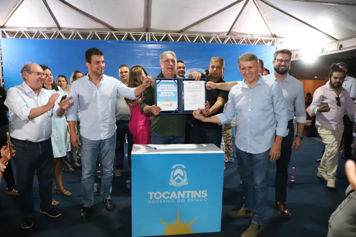 Governador Laurez Moreira assina Ordem de Serviço que autoriza o início das obras de pavimentação e drenagem da 607 Sul, em Palmas - Foto: Marcio Vieira/Governo do Tocantins