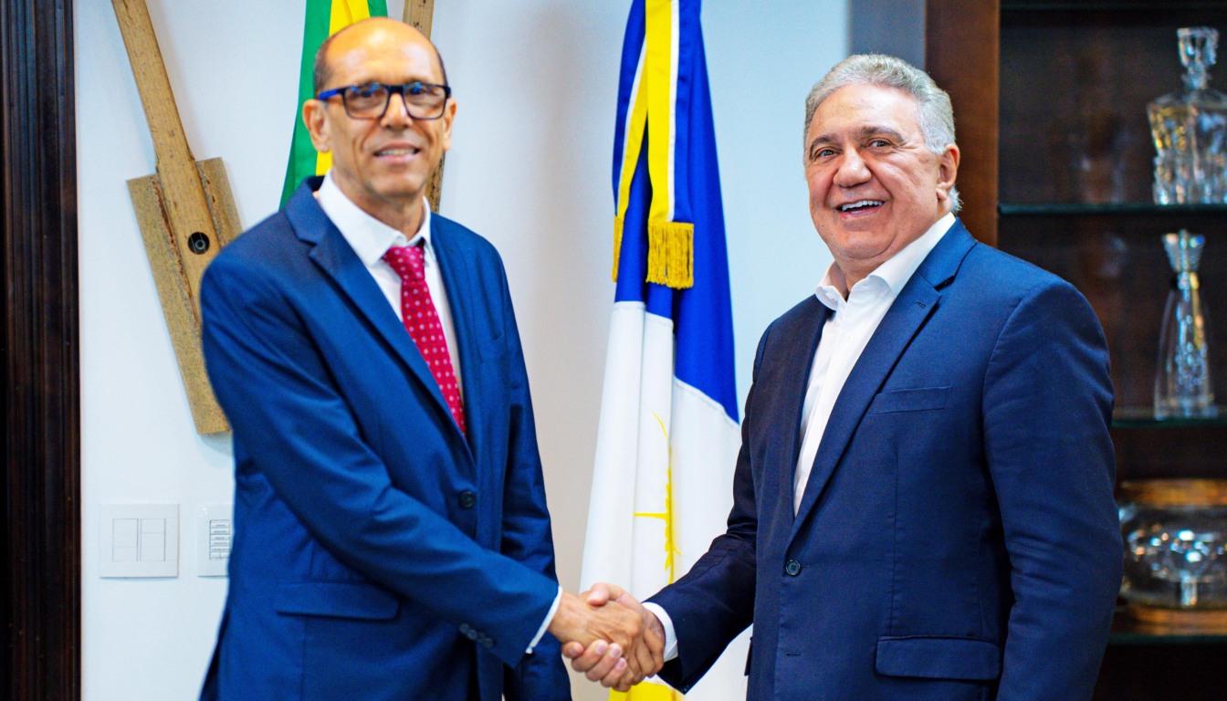 Governador Laurez Moreira definiu, nesta quinta-feira, 27, o procurador Marcos Antônio da Silva Modes como o novo procurador-geral de Contas do Tocantins para o biênio 2026/2027 - Foto: Hiroshi Fukushima/Governo do Tocantins