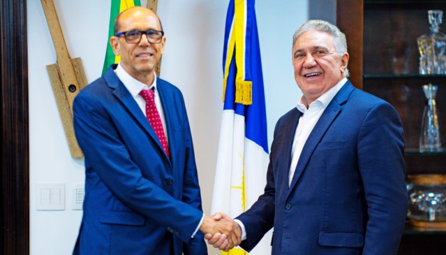 Governador Laurez Moreira definiu, nesta quinta-feira, 27, o procurador Marcos Antônio da Silva Modes como o novo procurador-geral de Contas do Tocantins para o biênio 2026/2027 - Foto: Hiroshi Fukushima/Governo do Tocantins