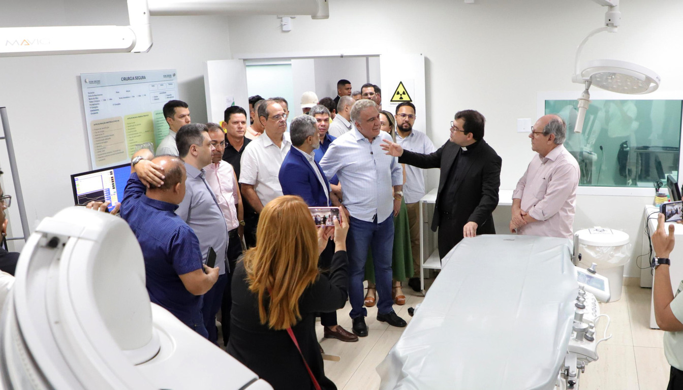 Governador Laurez Moreira, acompanhado do secretário da Saúde, Vânio Rodrigues, e de outras autoridades cumpre agenda no norte do Tocantins neste sábado, 1º de novembro - Foto: Márcio Vieira/Governo do Tocantins Governador Laurez Moreira, acompanhado do secretário da Saúde, Vânio Rodrigues, e de outras autoridades cumpre agenda no norte do Tocantins neste sábado, 1º de novembro - Foto: Márcio Vieira/Governo do Tocantins