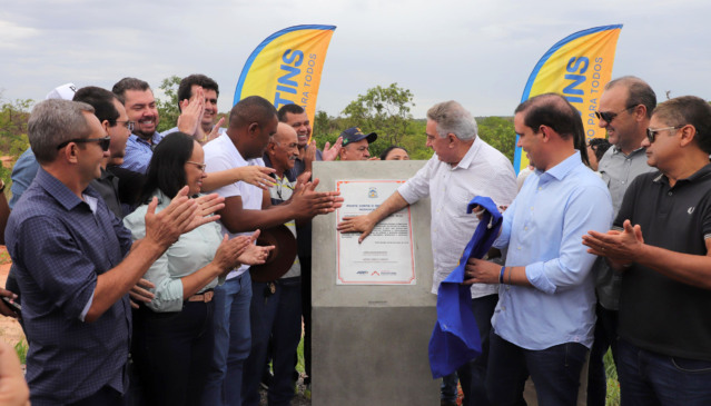 Governador Laurez Moreira entrega ponte sobre o Rio Vermelho e reforça integração entre Lagoa do Tocantins e São Félix, no Jalapão - Foto: Adilvan Nogueira/Governo do Tocantins