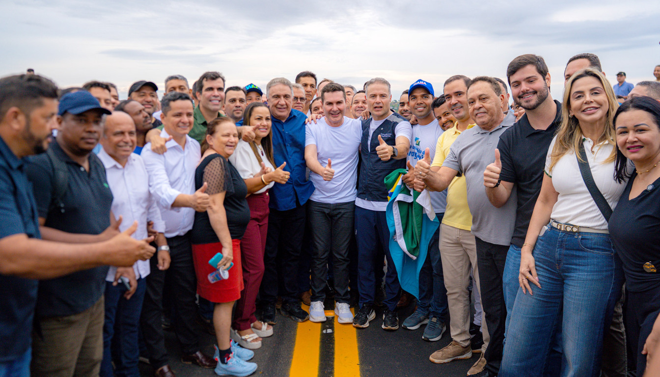 Governador do Tocantins, Laurez Moreira, e o ministro dos Transportes, Renan Filho, realizaram nessa quinta-feira, 6, uma visita técnica às obras dos acessos à Ponte de Xambioá - Foto: Hiroshi Fukushima/Governo do Tocantins