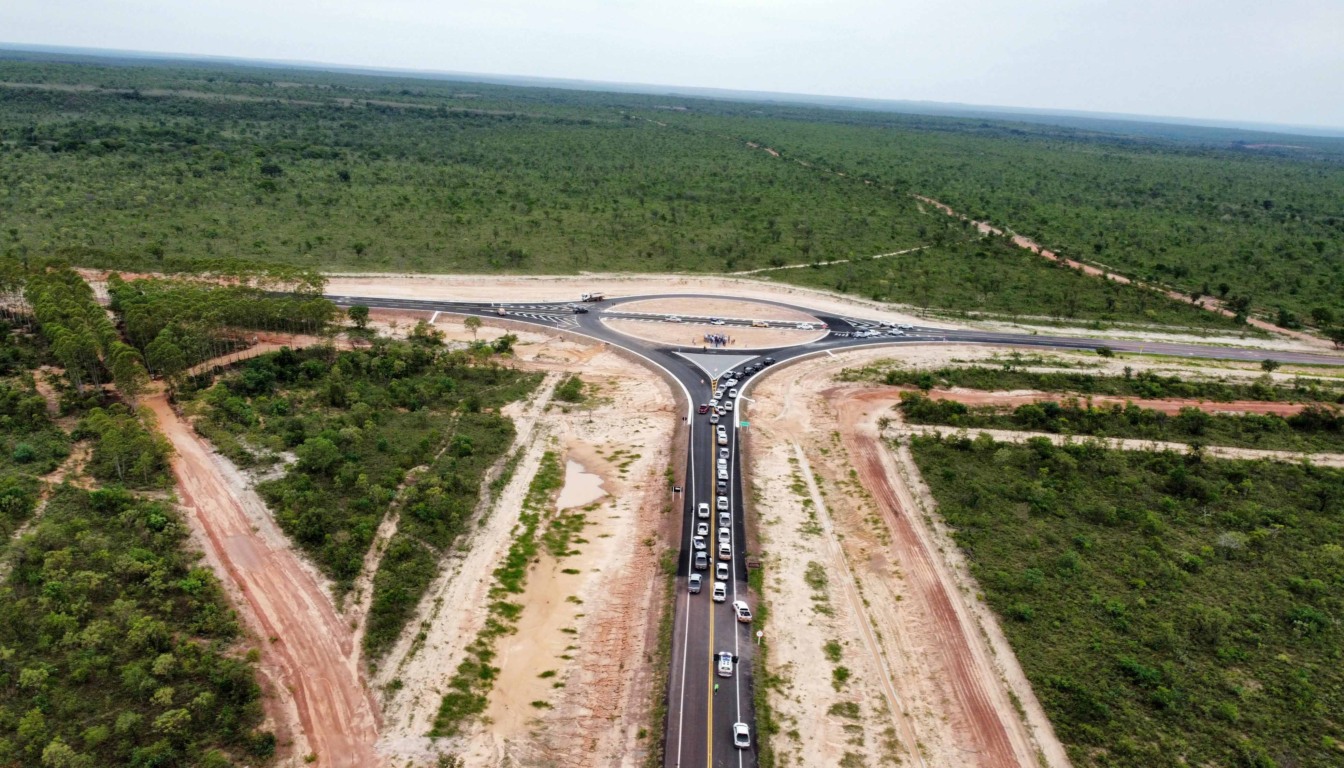 Governador Laurez Moreira assinou Ordem de Serviço para construção da rodovia TO-110, que liga São Félix a Mateiros - Foto: Ademir dos Anjos/Governo do Tocantins Governador Laurez Moreira assinou Ordem de Serviço para construção da rodovia TO-110, que liga São Félix a Mateiros - Foto: Ademir dos Anjos/Governo do Tocantins